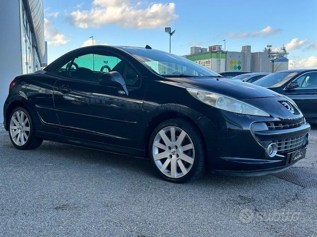 Peugeot 207 2008 photo 2