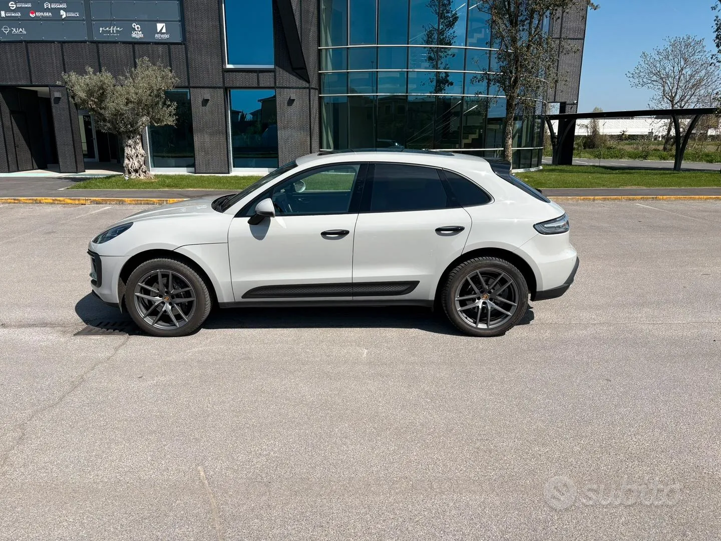Porsche Macan 2022 photo 3