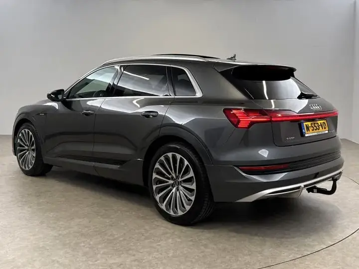 Audi E-Tron 2021 photo 3