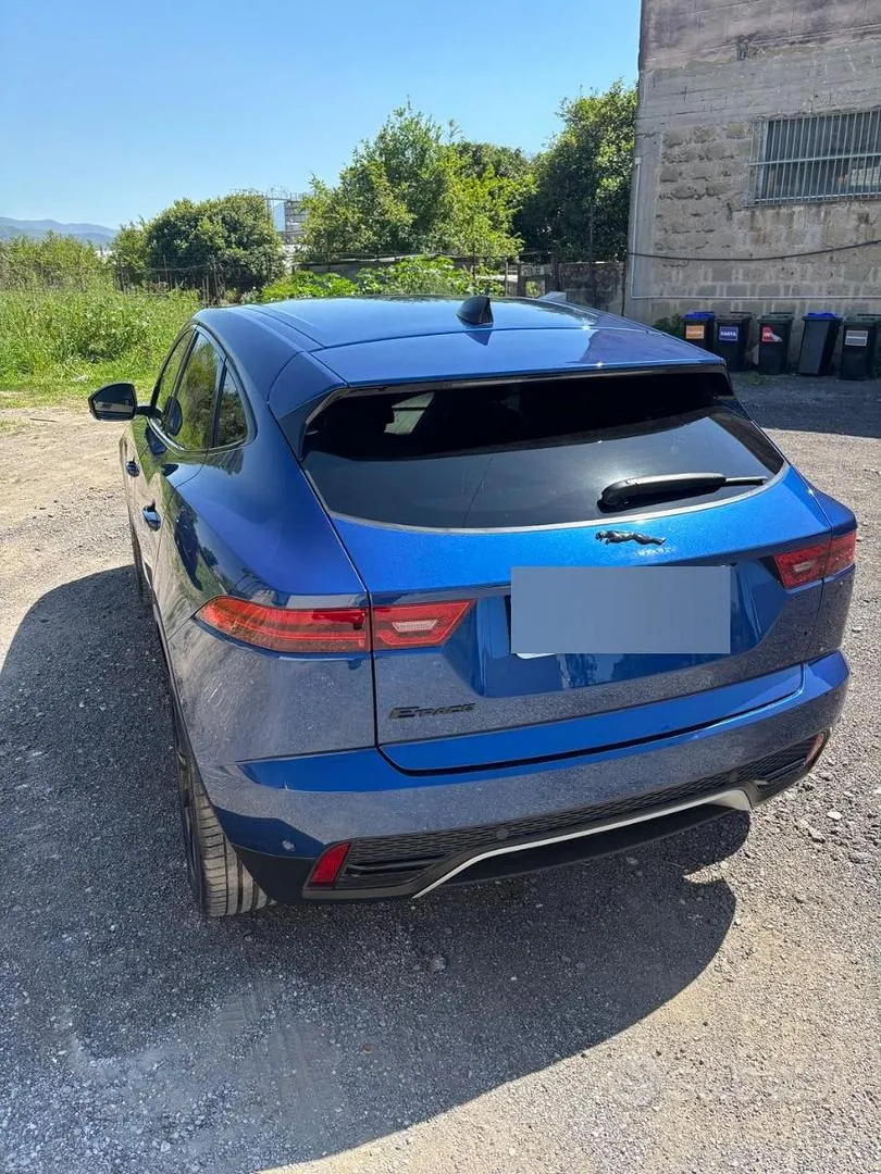 Jaguar E-Pace 2022 photo 5
