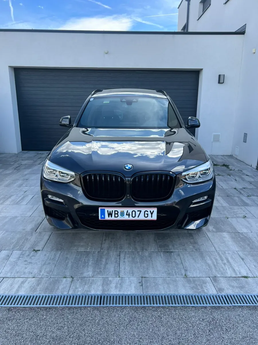 BMW X3 2018 photo 2