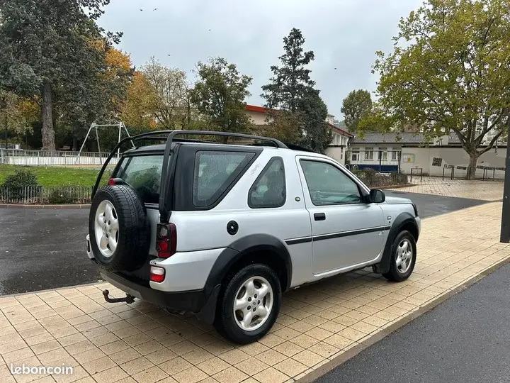 Land Rover Freelander 2005 photo 2