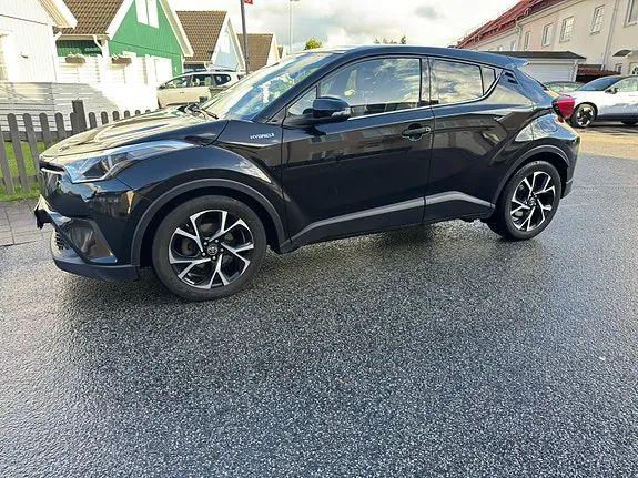 Toyota C-Hr 2019 photo 2