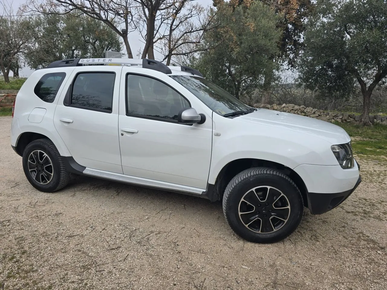 Dacia Duster 2016 photo 2