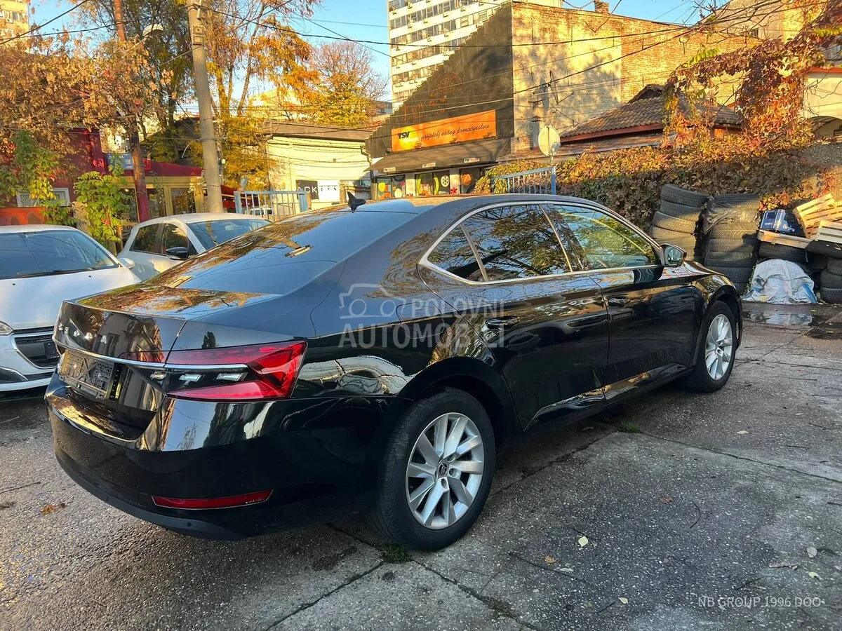 Skoda Superb 2023 photo 4