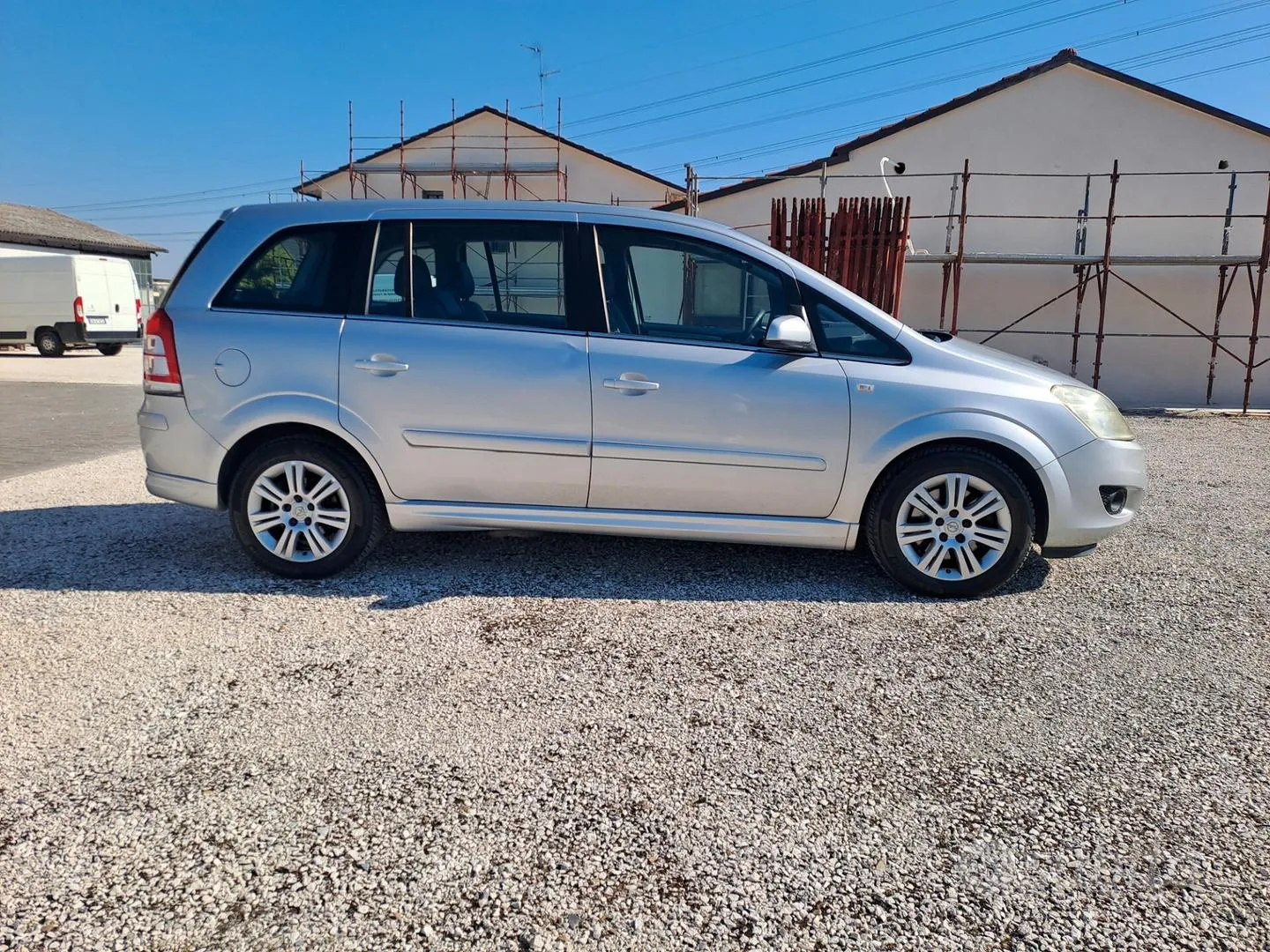 Opel Zafira 2010 photo 4