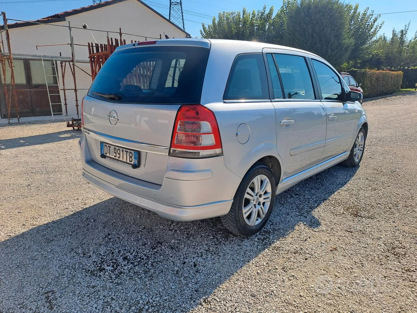 Opel Zafira 2010 photo 5
