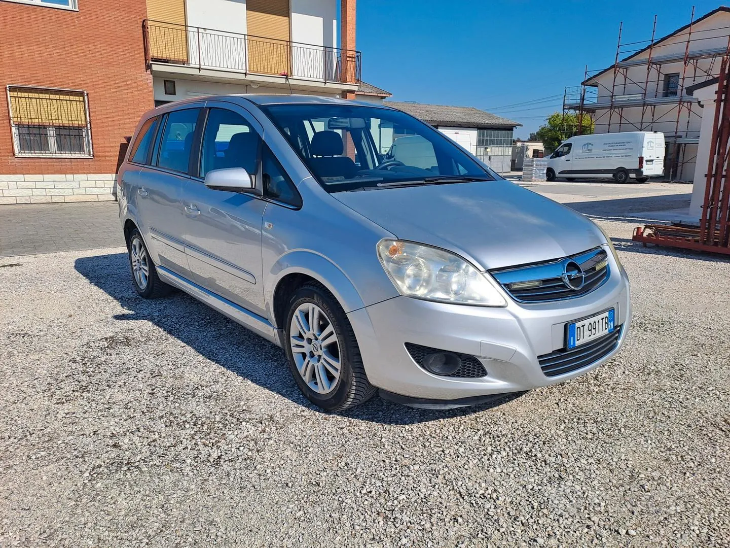 Opel Zafira 2010 photo 3
