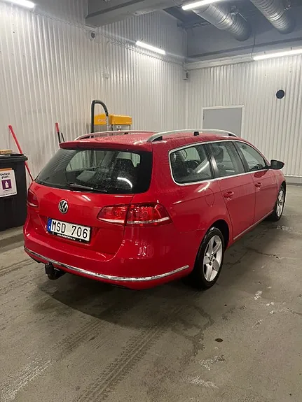 Volkswagen Passat 2012 photo 2