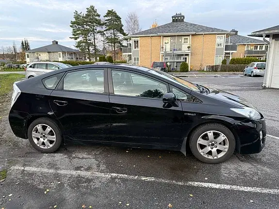 Toyota Prius 2011 photo 5