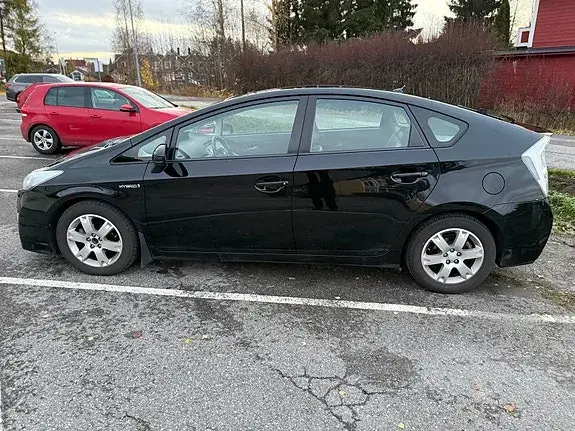Toyota Prius 2011 photo 4