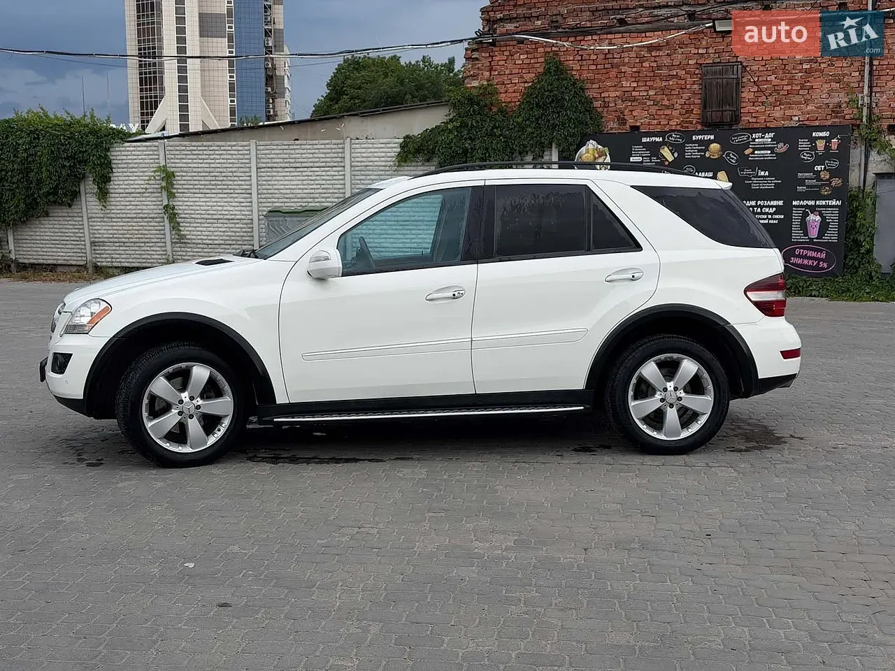Mercedes-Benz M-Class 2008 photo 4