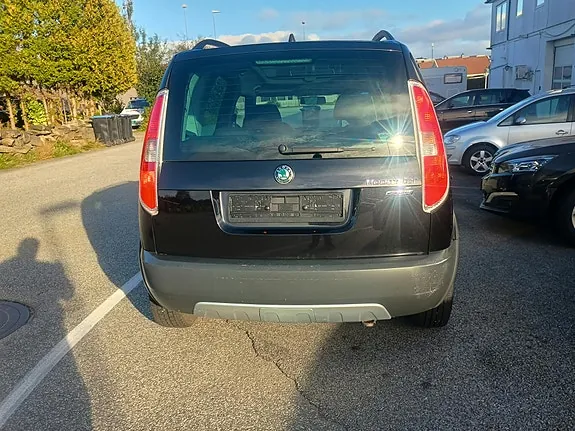 Skoda Roomster 2010 photo 4