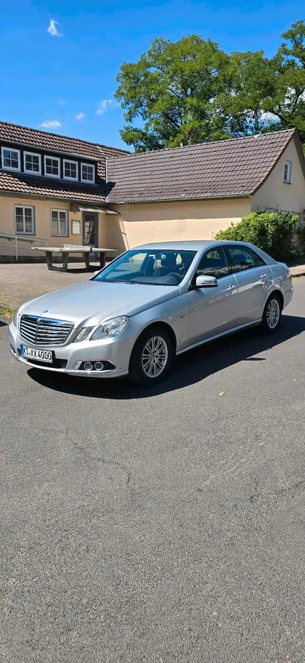 Mercedes-Benz E 200
