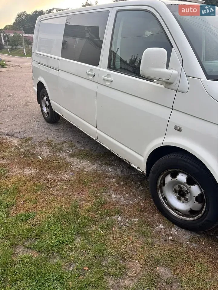 Volkswagen Transporter 2009 photo 2