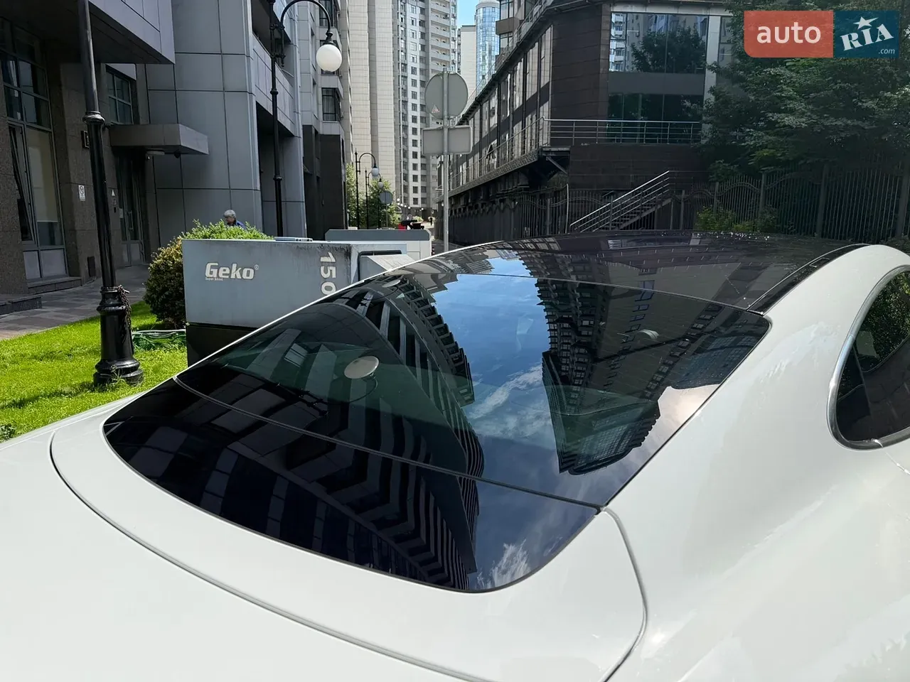 Porsche Taycan 2020 photo 5