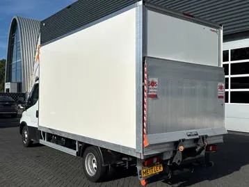 Iveco Daily 2023 photo 3