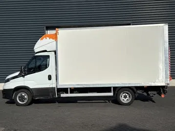 Iveco Daily 2023 photo 2