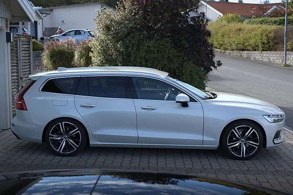 Volvo V60 2019 photo 3