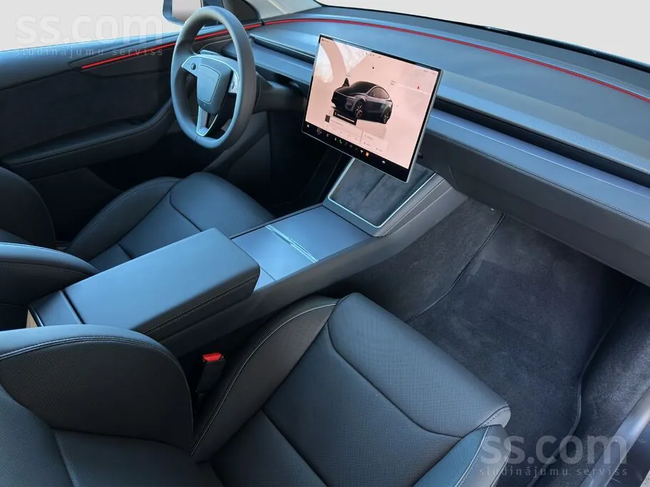 Tesla Model Y 2026 photo 5