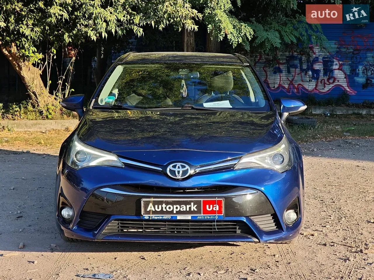 Toyota Avensis 2015 photo 2