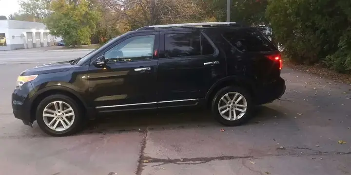Ford Explorer 2014 photo 2