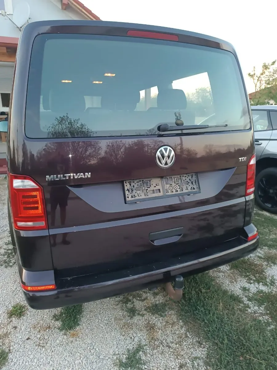 Volkswagen Multivan 2016 photo 2