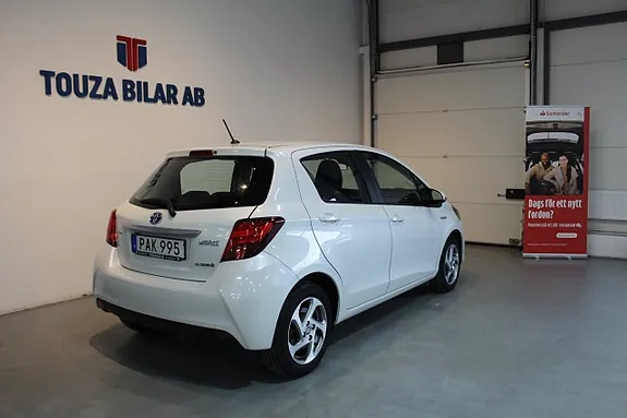 Toyota Yaris 2016 photo 2
