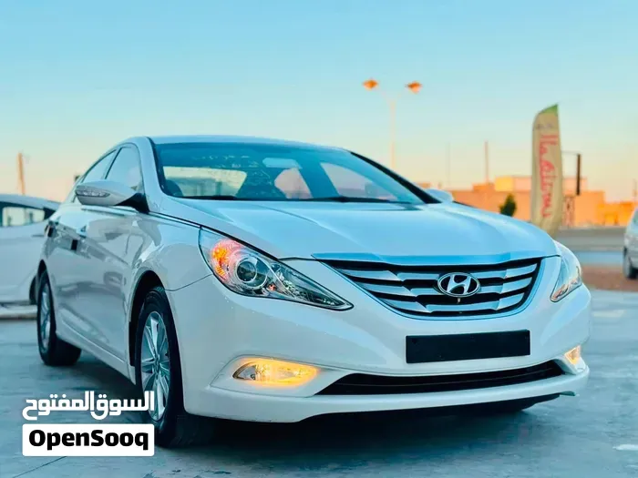 Hyundai Sonata 2012 photo 2