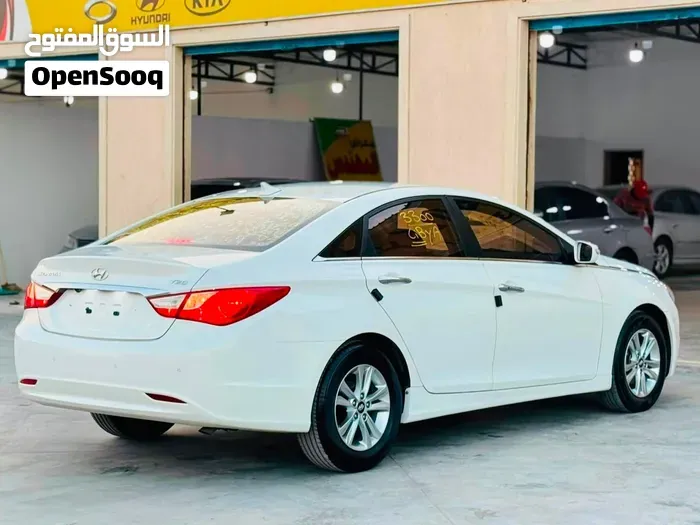Hyundai Sonata 2012 photo 4