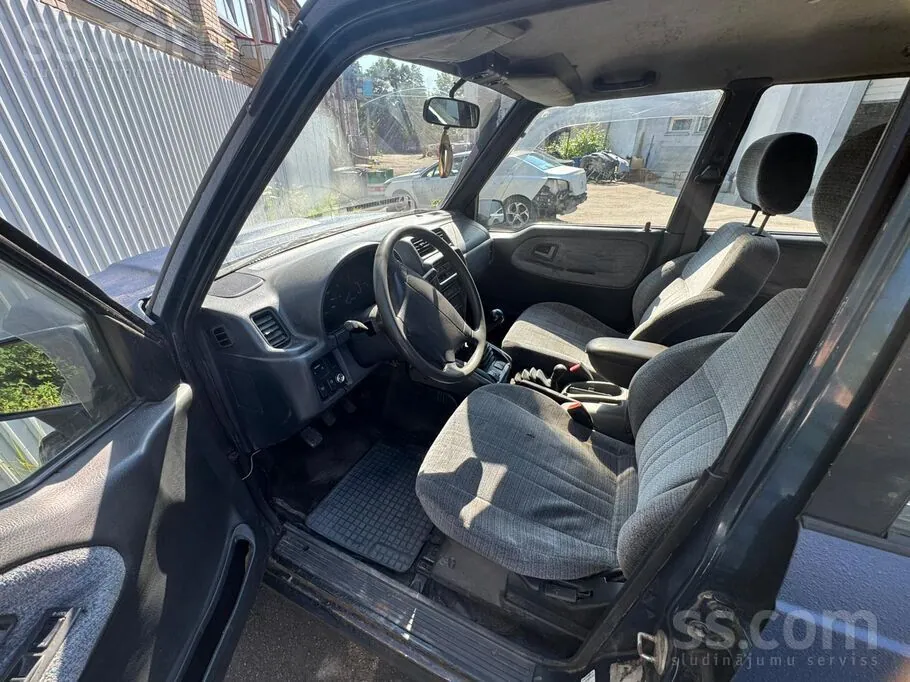 Suzuki Grand Vitara 1996 photo 4