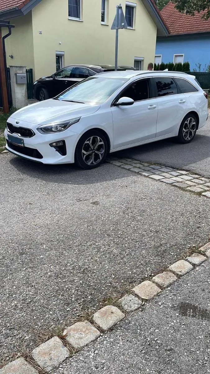 Kia Ceed 2021 photo 2