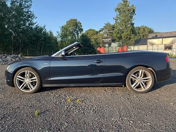 Audi S5 2011 photo 2