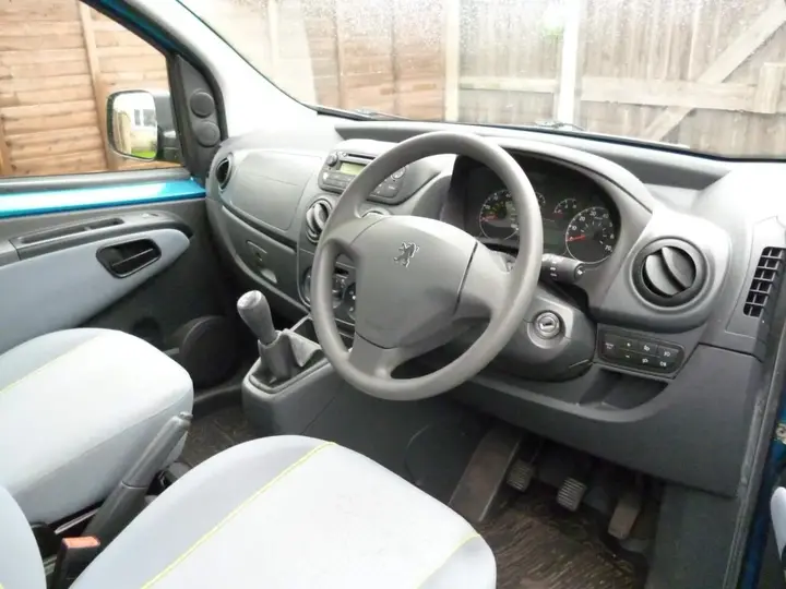 Peugeot Bipper Tepee 2010 photo 3