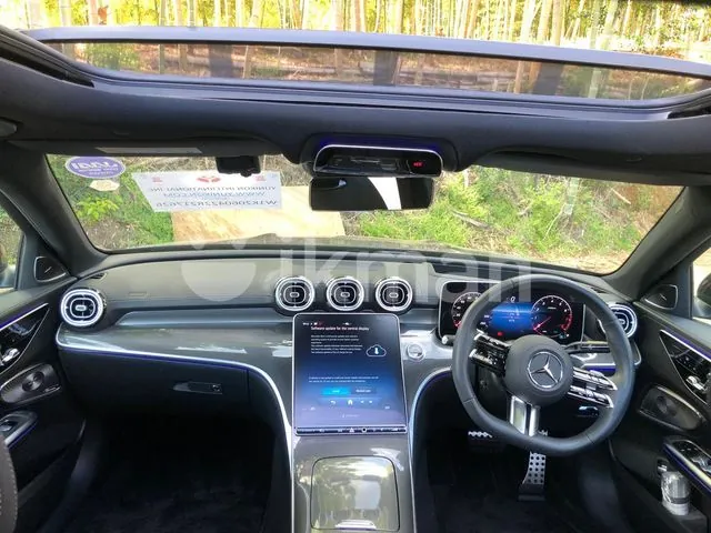 Mercedes-Benz C200 2024 photo 5