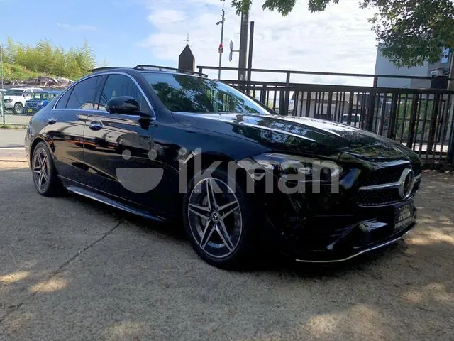 Mercedes-Benz C200 2024 photo 2