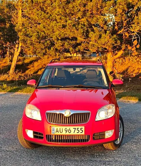 Skoda Fabia 2008 photo 4