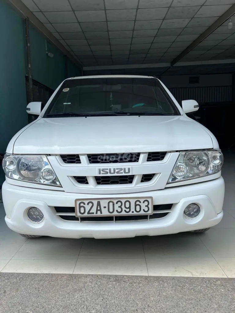 Isuzu Hilander