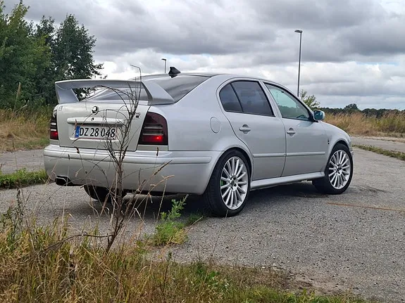 Skoda Octavia 2004 photo 4