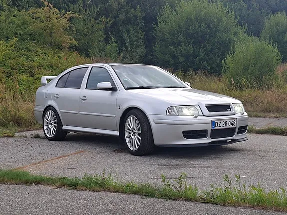 Skoda Octavia 2004 photo 5