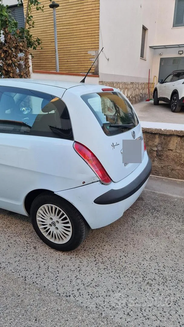 Lancia Y 2015 photo 3
