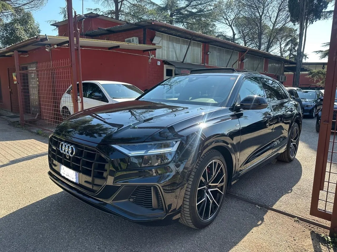 Audi Q8 2020 photo 2
