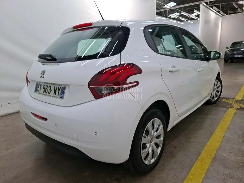 Peugeot 208 2018 photo 2