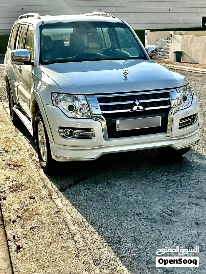 Mitsubishi Pajero 2017 photo 2