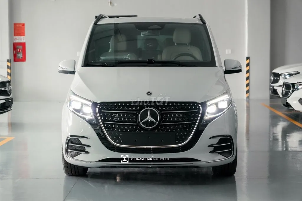 Mercedes-Benz V-Class 2026 photo 4