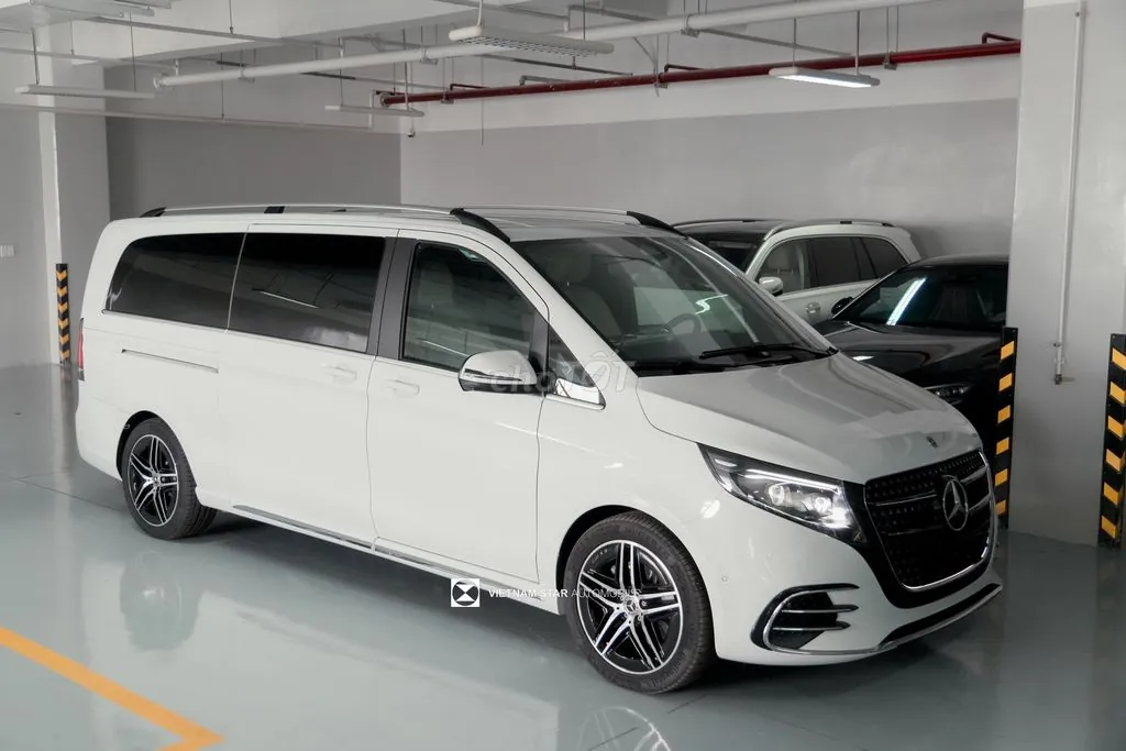Mercedes-Benz V-Class 2026 photo 2