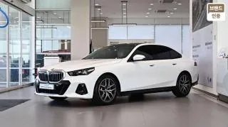BMW 5 Series 2026 photo 2