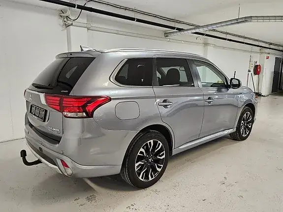 Mitsubishi Outlander 2017 photo 5