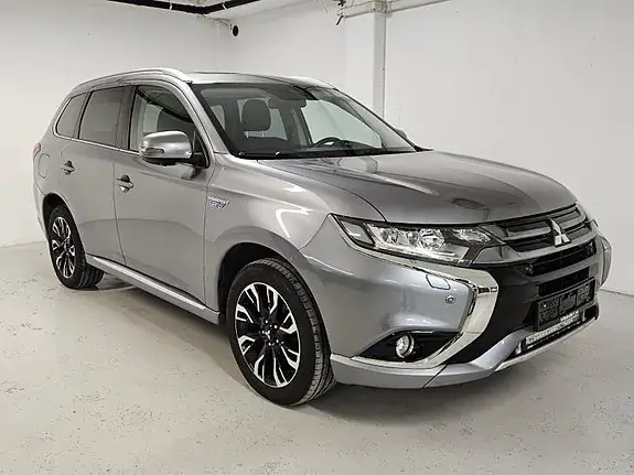 Mitsubishi Outlander 2017 photo 3