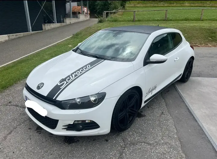 Volkswagen Scirocco 2011 photo 2